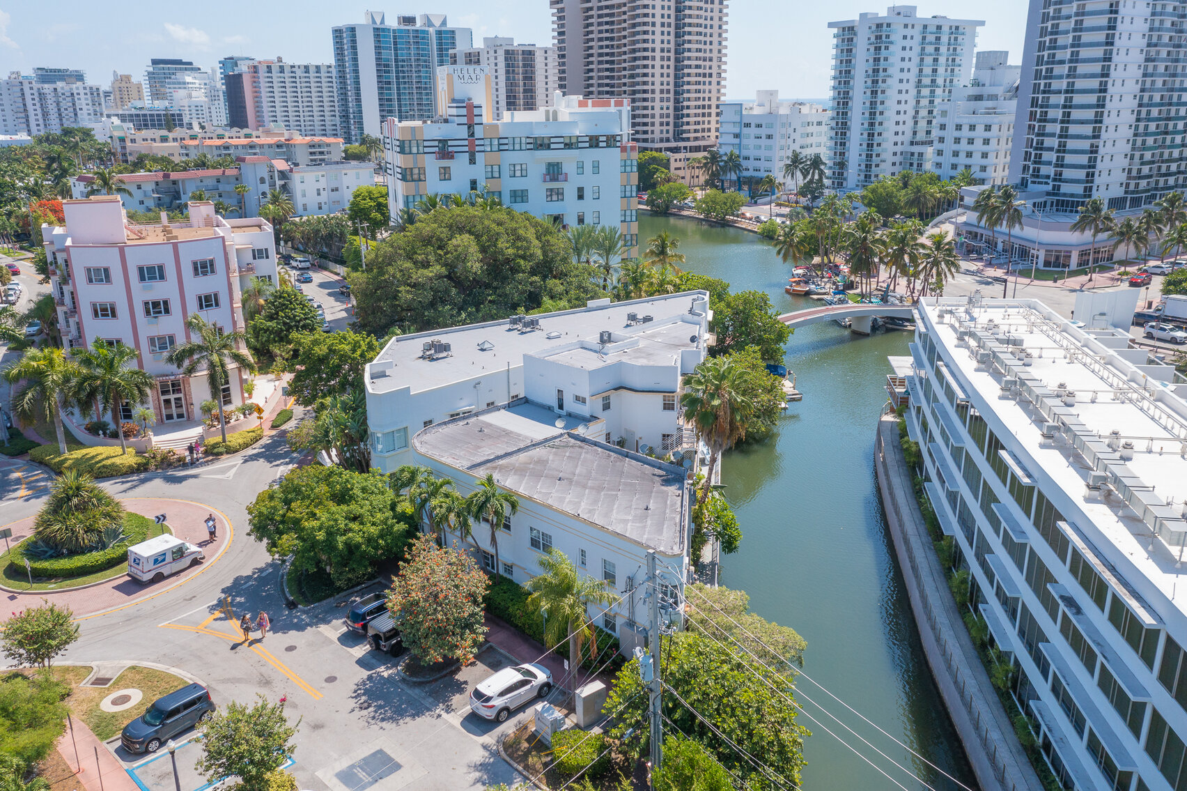 Image for Real Estate Auction - Waterfront 3 Story 10 Unit Apartment Building in Miami Beach, FL