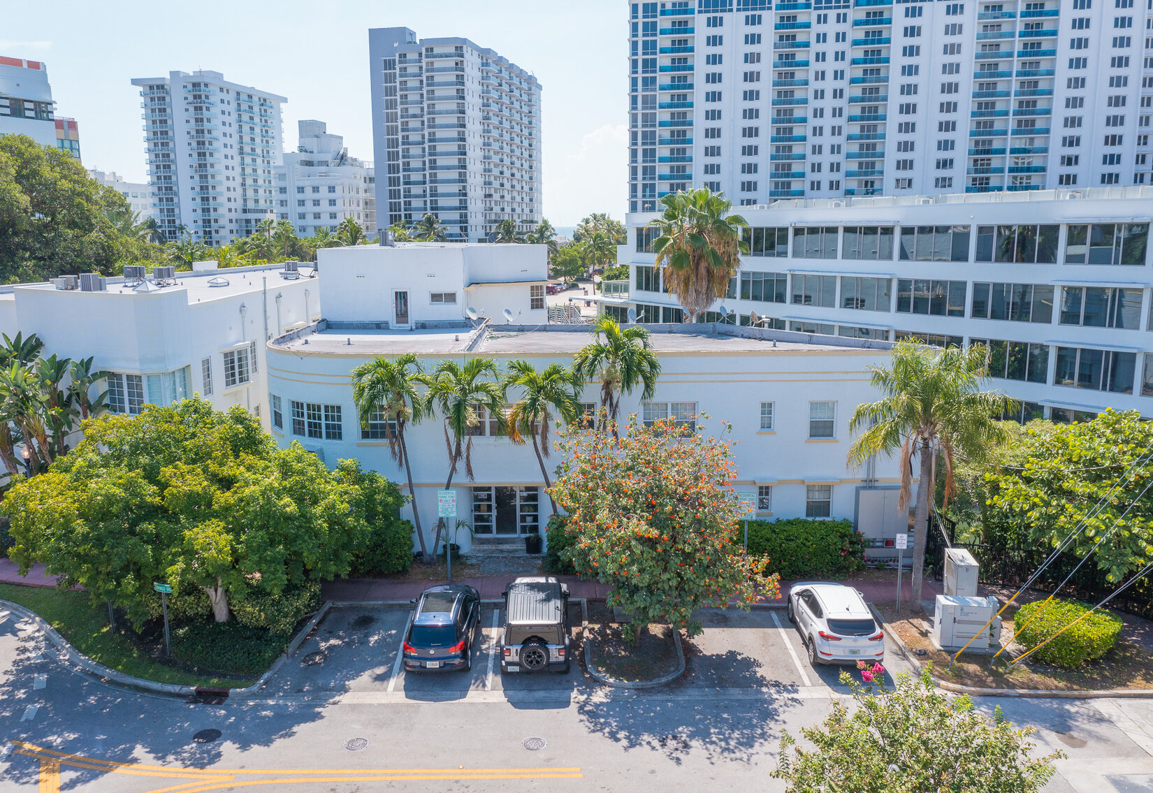 Image for Real Estate Auction - Waterfront 3 Story 10 Unit Apartment Building in Miami Beach, FL