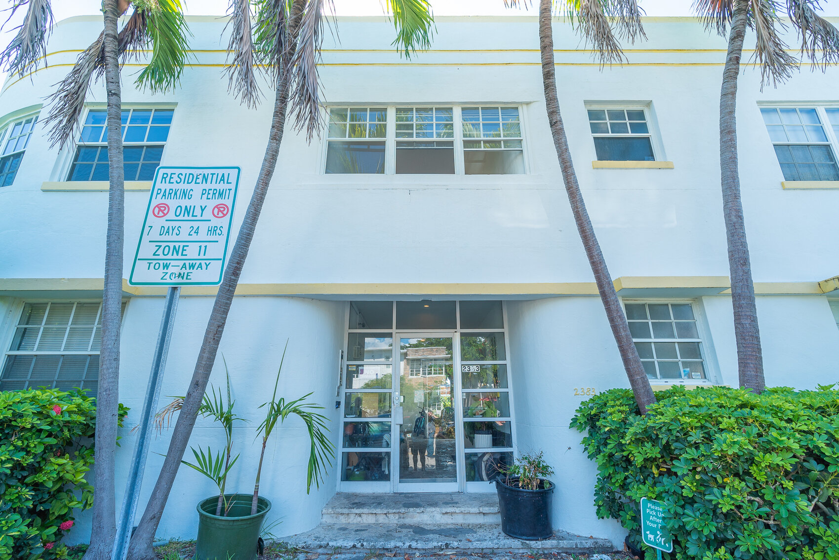 Image for Real Estate Auction - Waterfront 3 Story 10 Unit Apartment Building in Miami Beach, FL