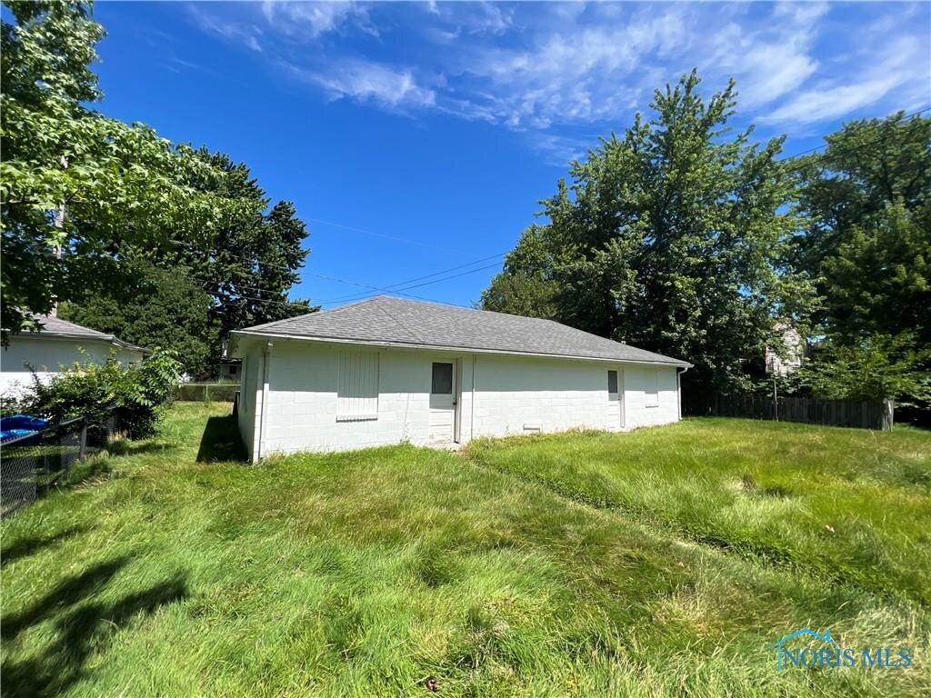 Image for MINIMUM BID AUCTION $75,000! 419 W Wayne St