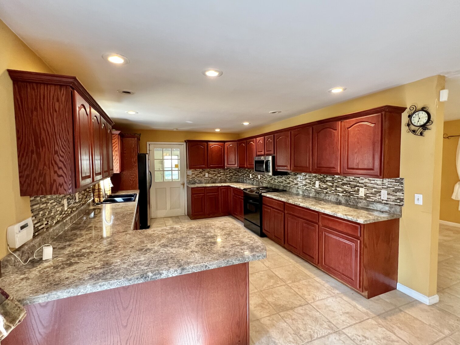 Image for 77 Deepwood Estate Auction