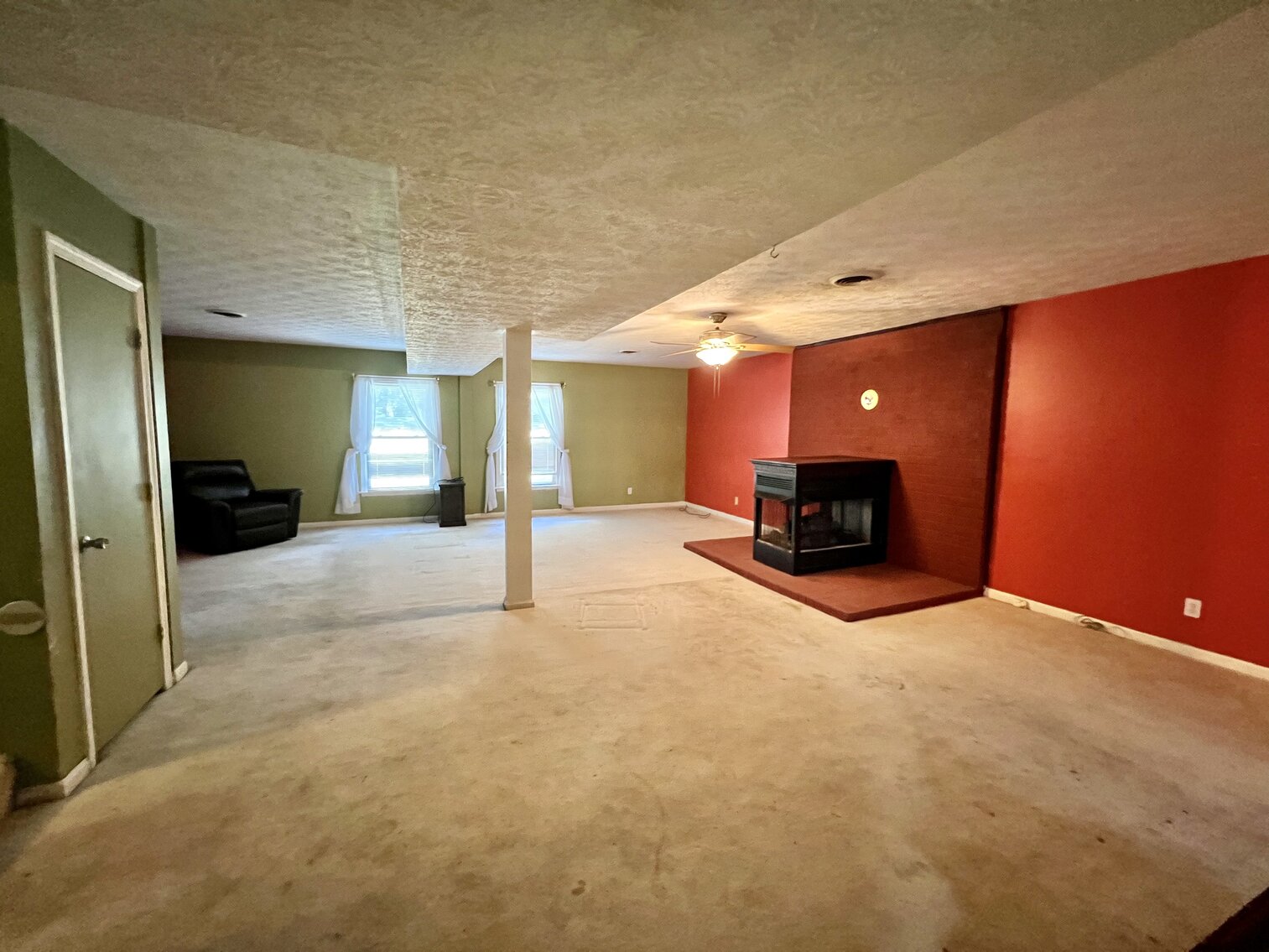 Image for 77 Deepwood Estate Auction