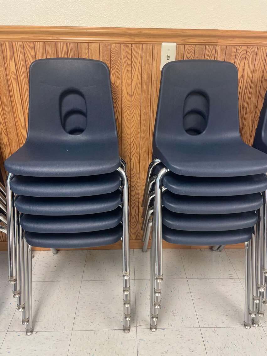 Image for 2006 Jeep Commander, Office / School Equipment and Furniture, Electronics, and Home Decor (Secor)