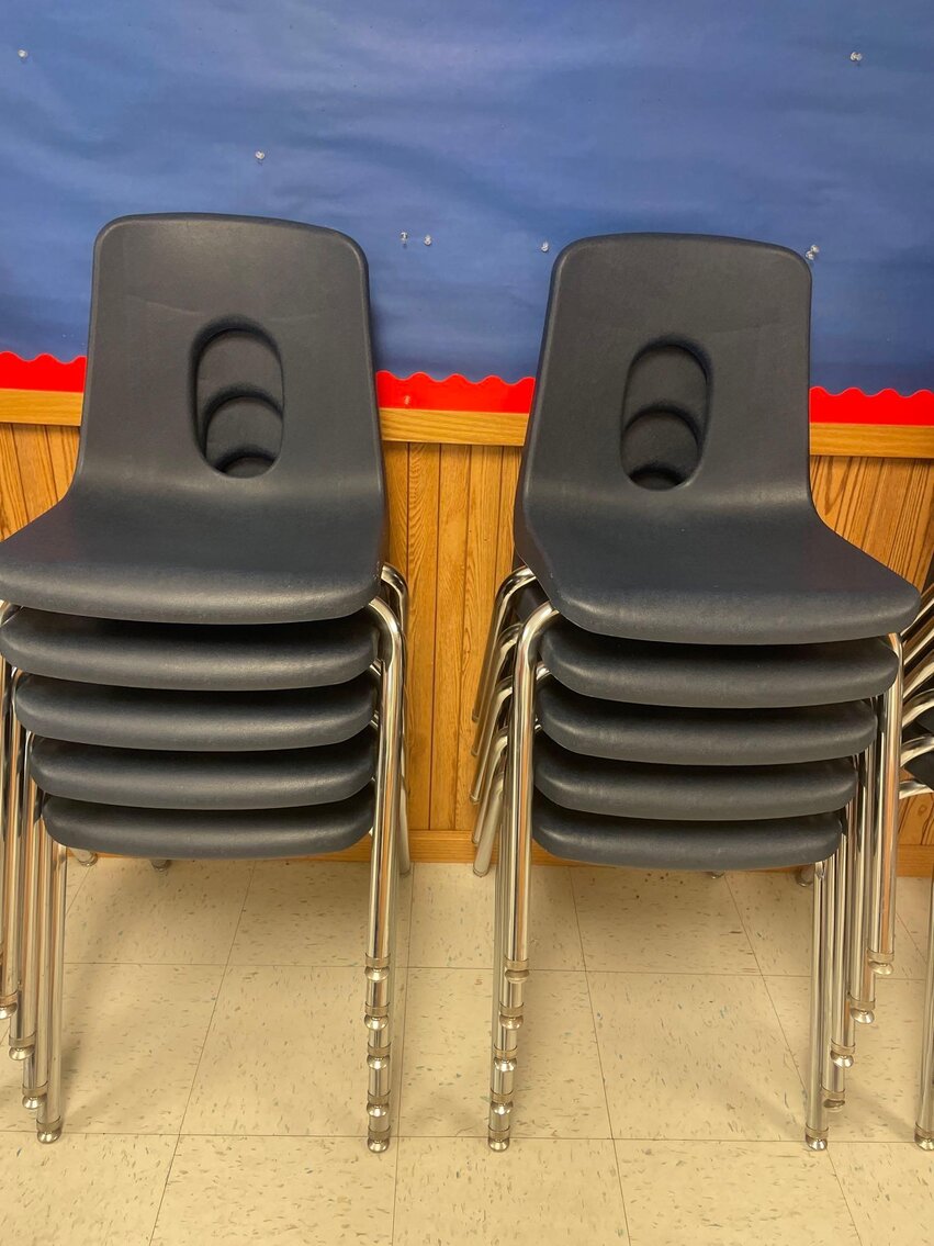 Image for 2006 Jeep Commander, Office / School Equipment and Furniture, Electronics, and Home Decor (Secor)