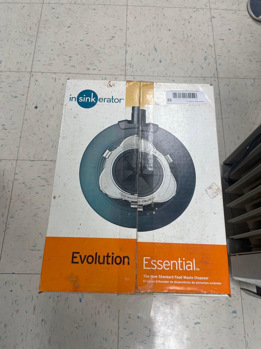 Image for 2006 Jeep Commander, Office / School Equipment and Furniture, Electronics, and Home Decor (Secor)