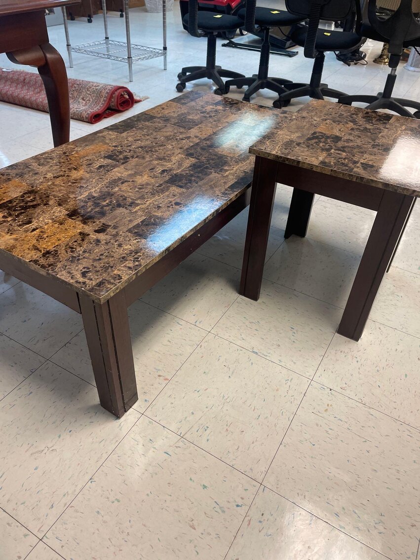 Image for 2006 Jeep Commander, Office / School Equipment and Furniture, Electronics, and Home Decor (Secor)