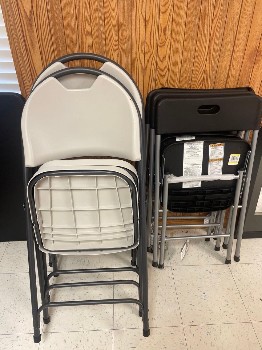 Image for 2006 Jeep Commander, Office / School Equipment and Furniture, Electronics, and Home Decor (Secor)