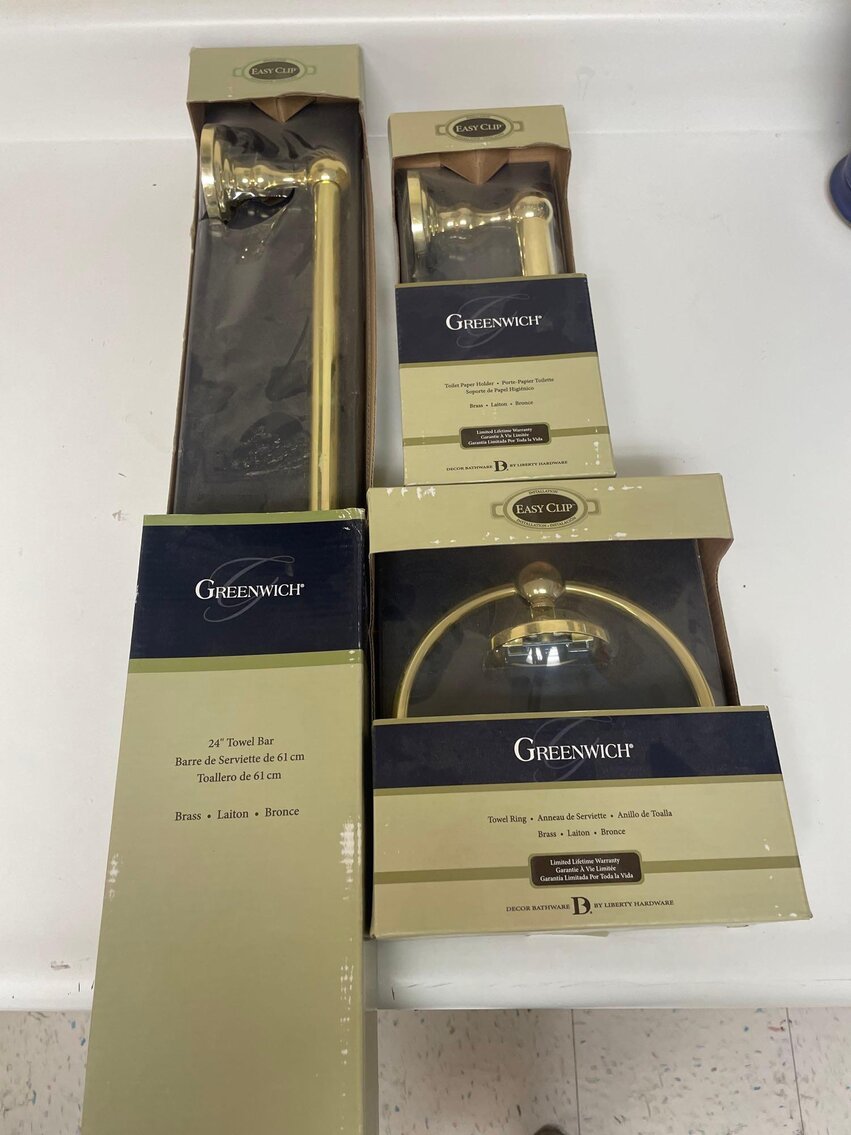 Image for 2006 Jeep Commander, Office / School Equipment and Furniture, Electronics, and Home Decor (Secor)