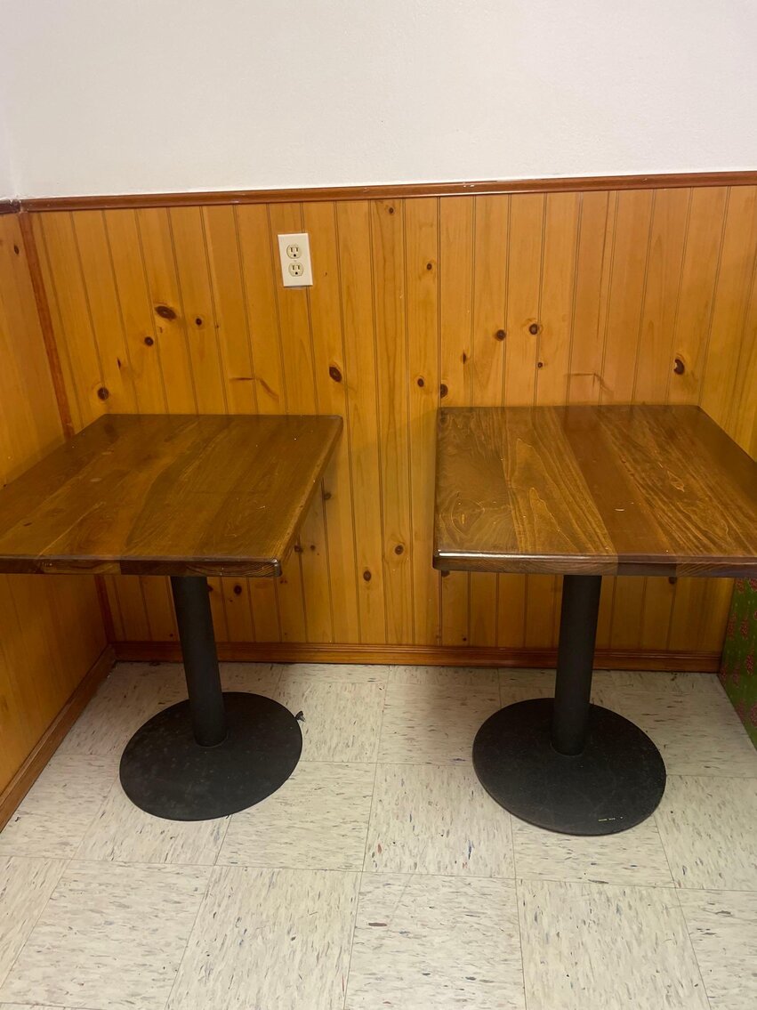 Image for 2006 Jeep Commander, Office / School Equipment and Furniture, Electronics, and Home Decor (Secor)