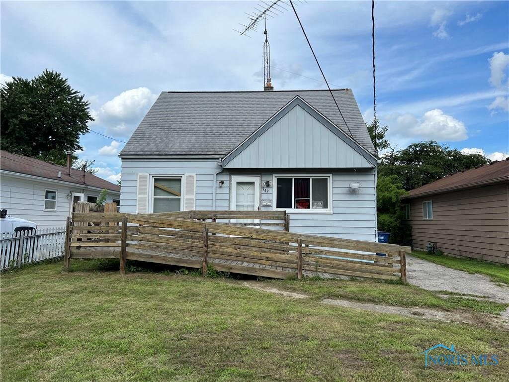 Image for MINIMUM BID AUCTION $55,000! 949 Fries Ave