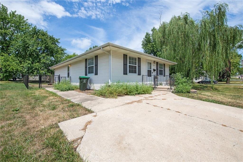 Image for 107 S. Russell St. - Odessa, MO