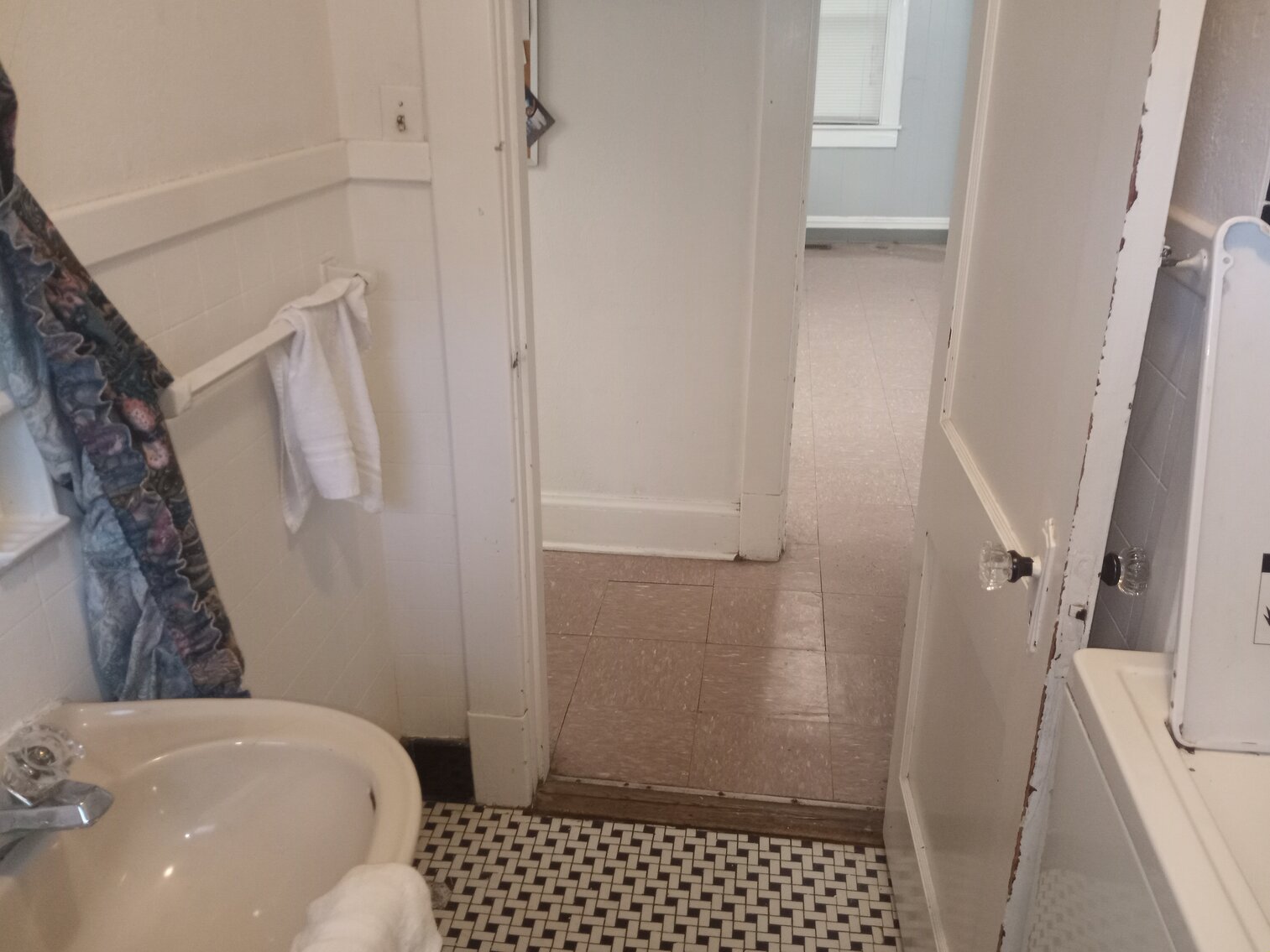 Image for Commercial Investment Opportunity. Former Nail and Hair Salon