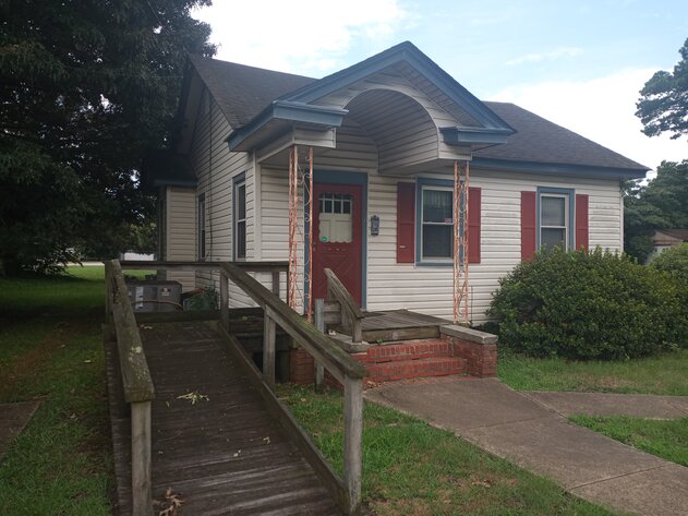 Image for Commercial Investment Opportunity. Former Nail and Hair Salon