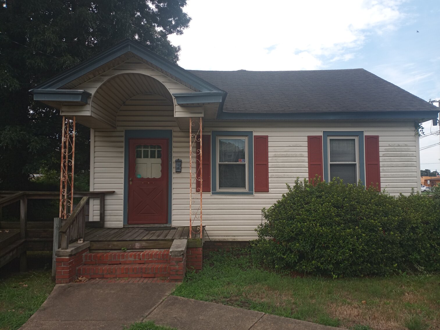 Image for Commercial Investment Opportunity. Former Nail and Hair Salon