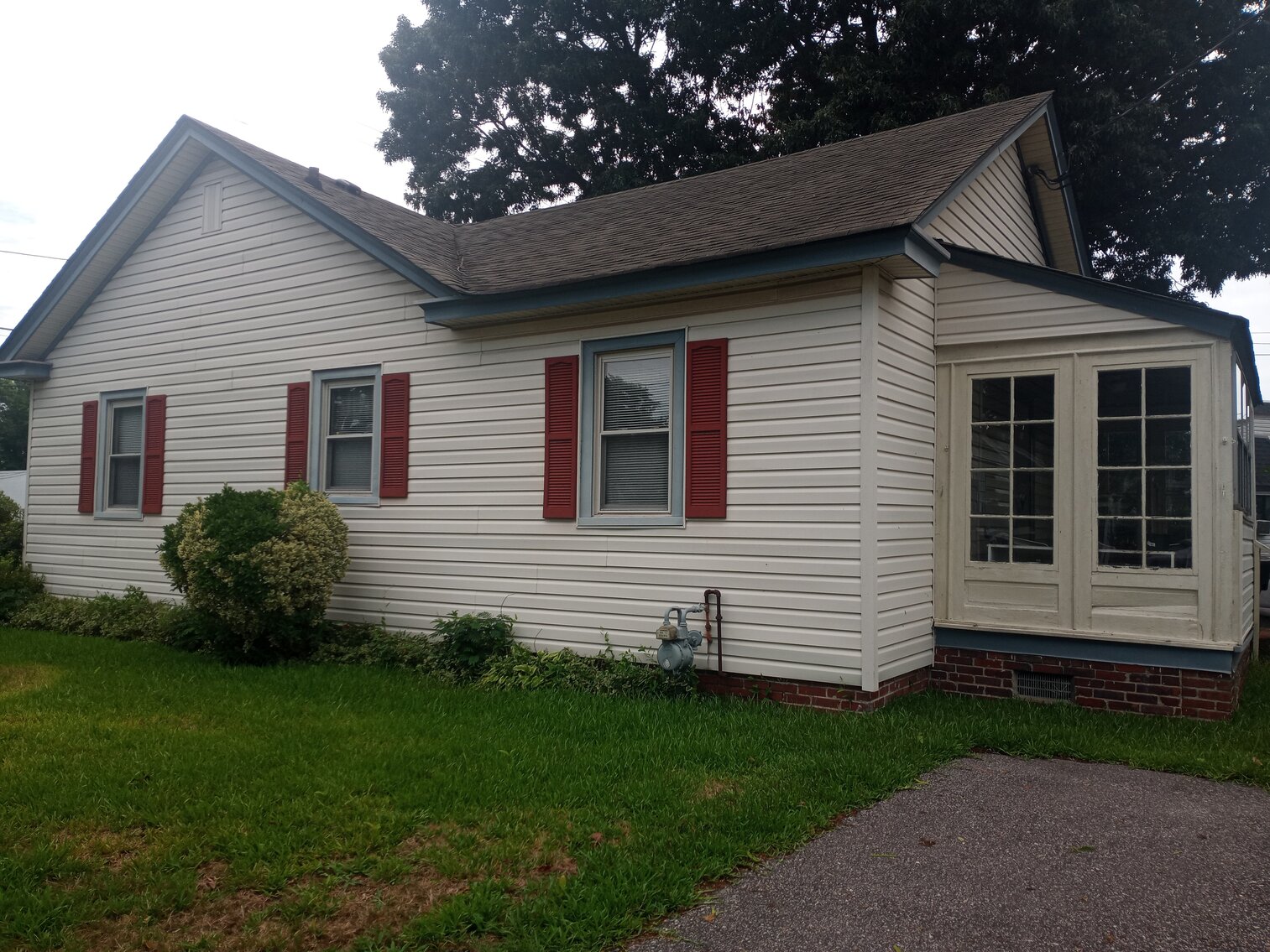 Image for Commercial Investment Opportunity. Former Nail and Hair Salon