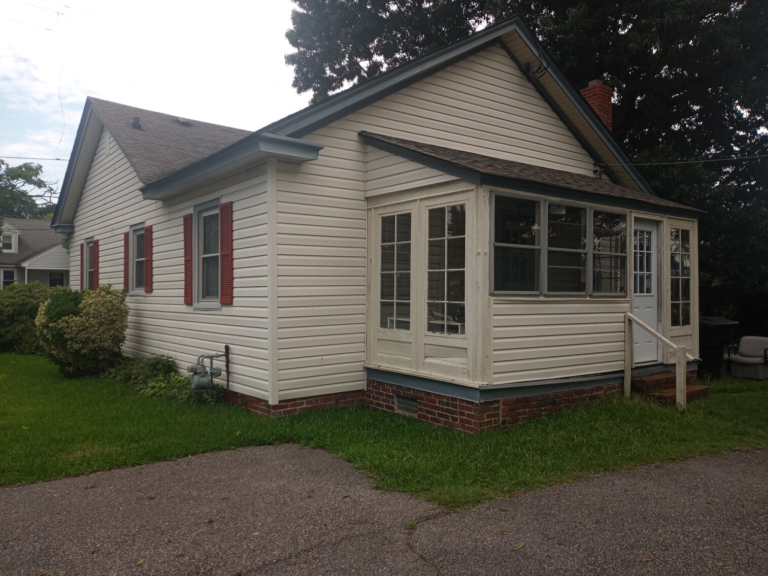 Image for Commercial Investment Opportunity. Former Nail and Hair Salon