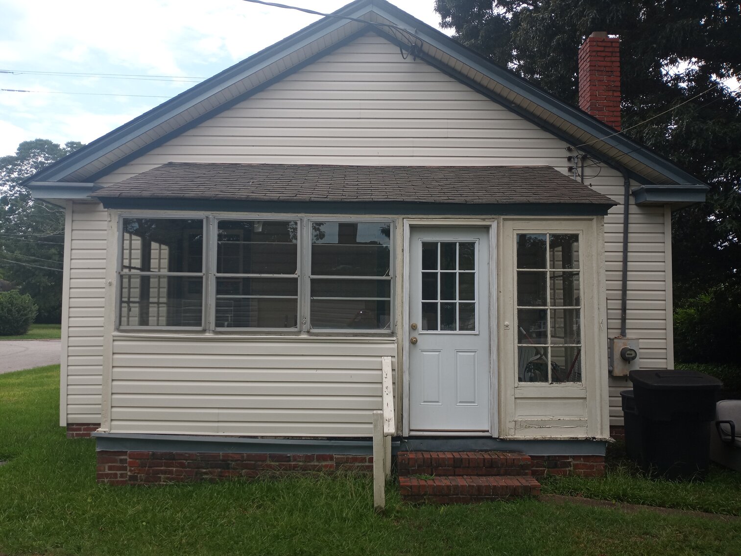 Image for Commercial Investment Opportunity. Former Nail and Hair Salon