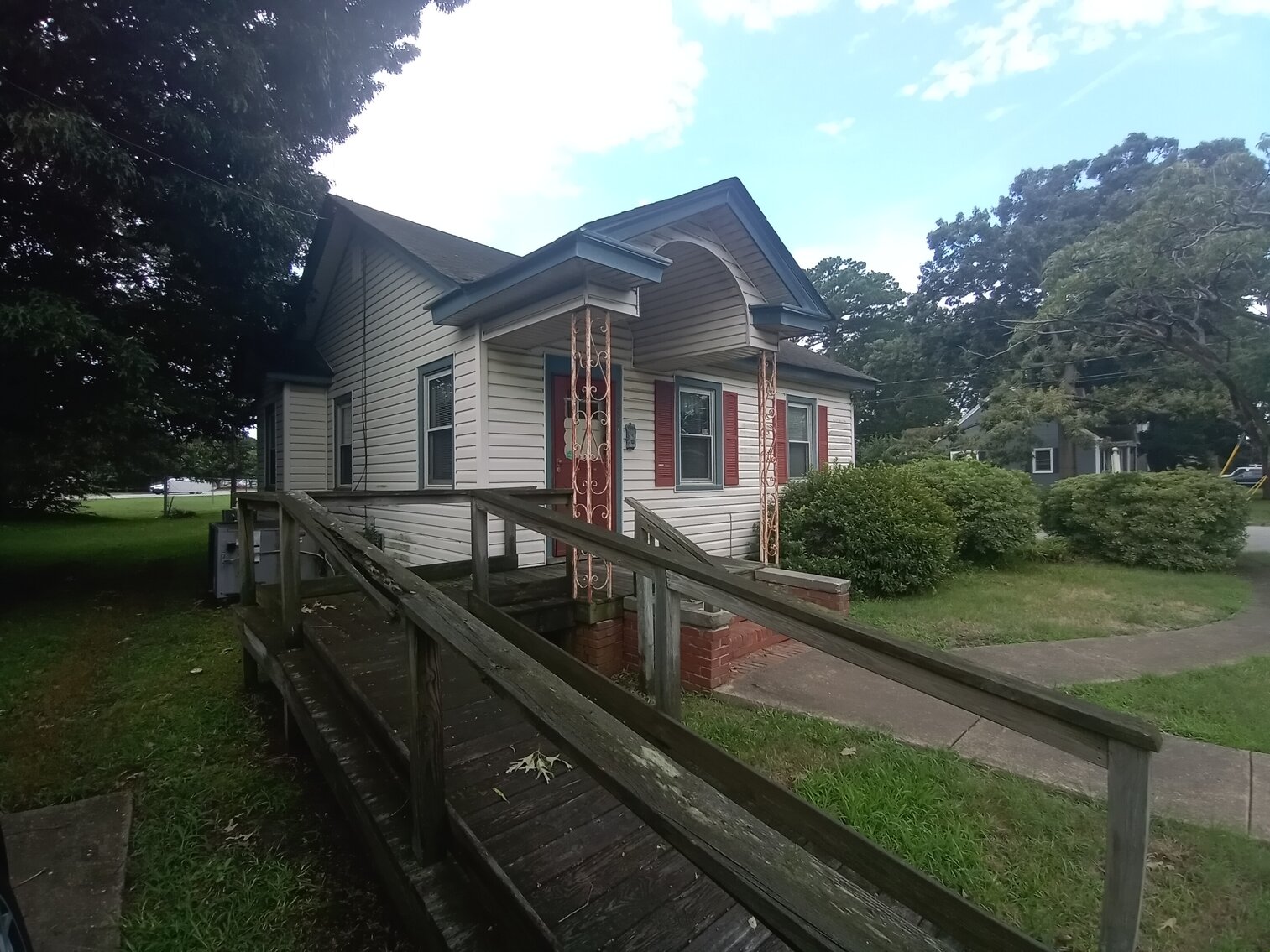 Image for Commercial Investment Opportunity. Former Nail and Hair Salon