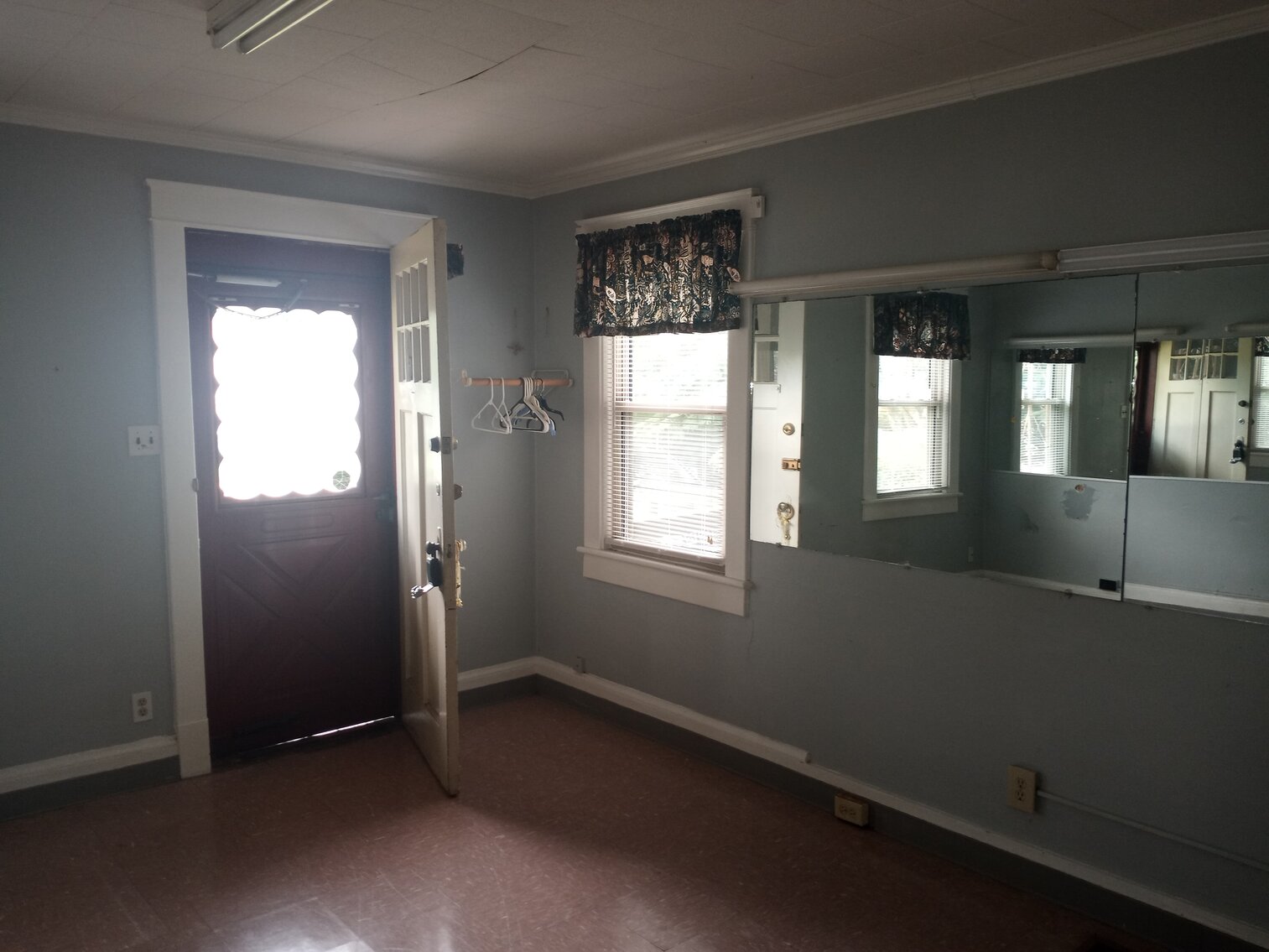 Image for Commercial Investment Opportunity. Former Nail and Hair Salon