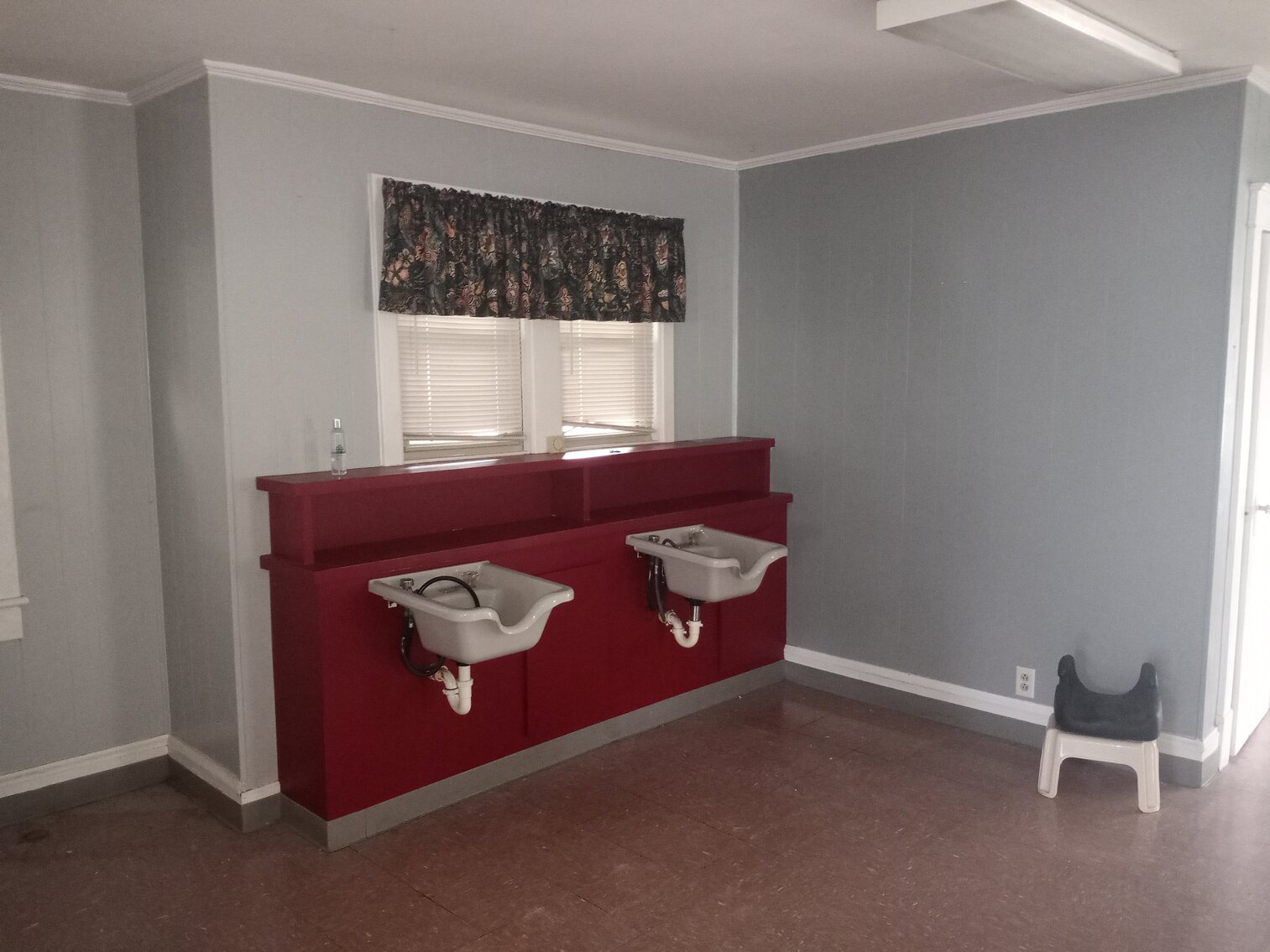 Image for Commercial Investment Opportunity. Former Nail and Hair Salon