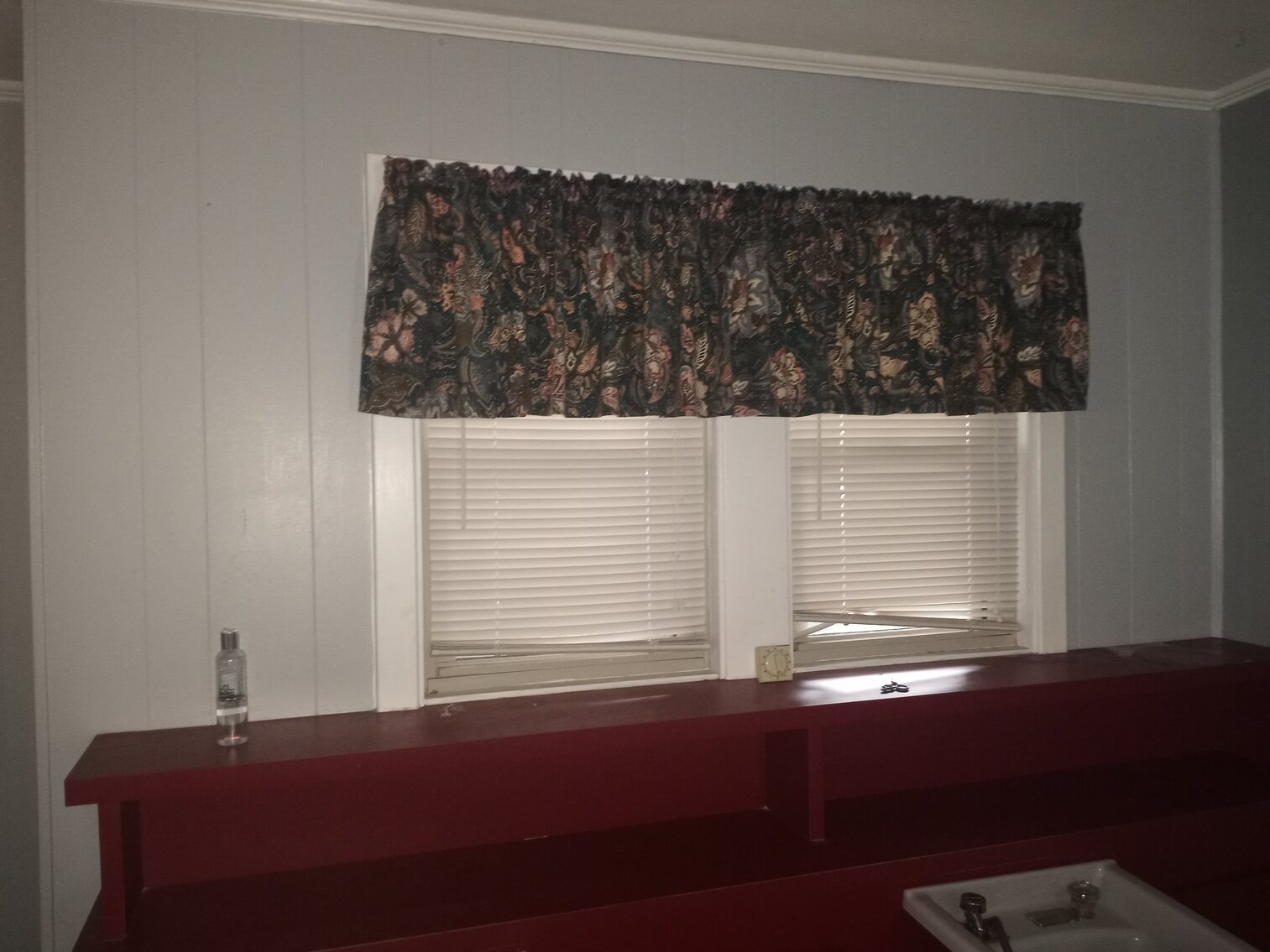 Image for Commercial Investment Opportunity. Former Nail and Hair Salon