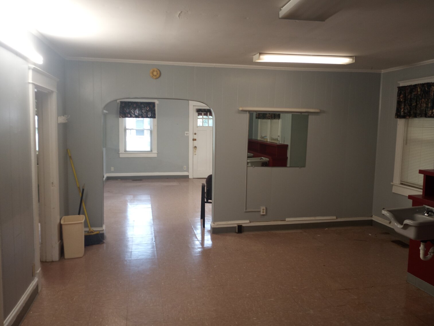 Image for Commercial Investment Opportunity. Former Nail and Hair Salon