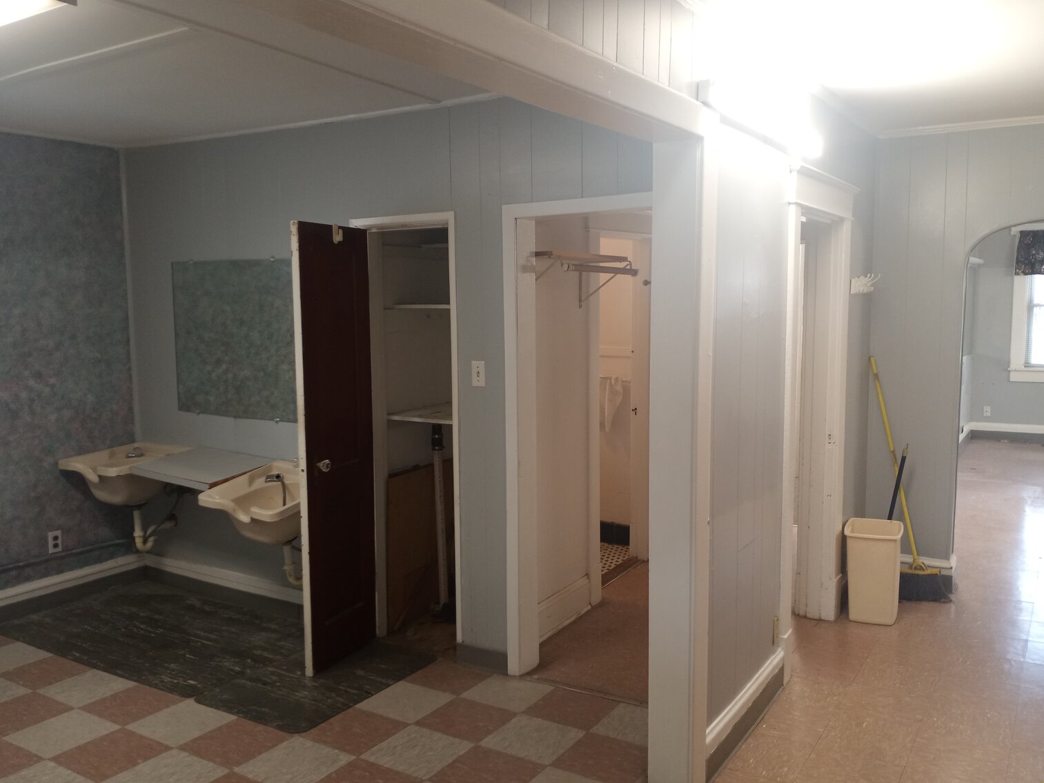 Image for Commercial Investment Opportunity. Former Nail and Hair Salon