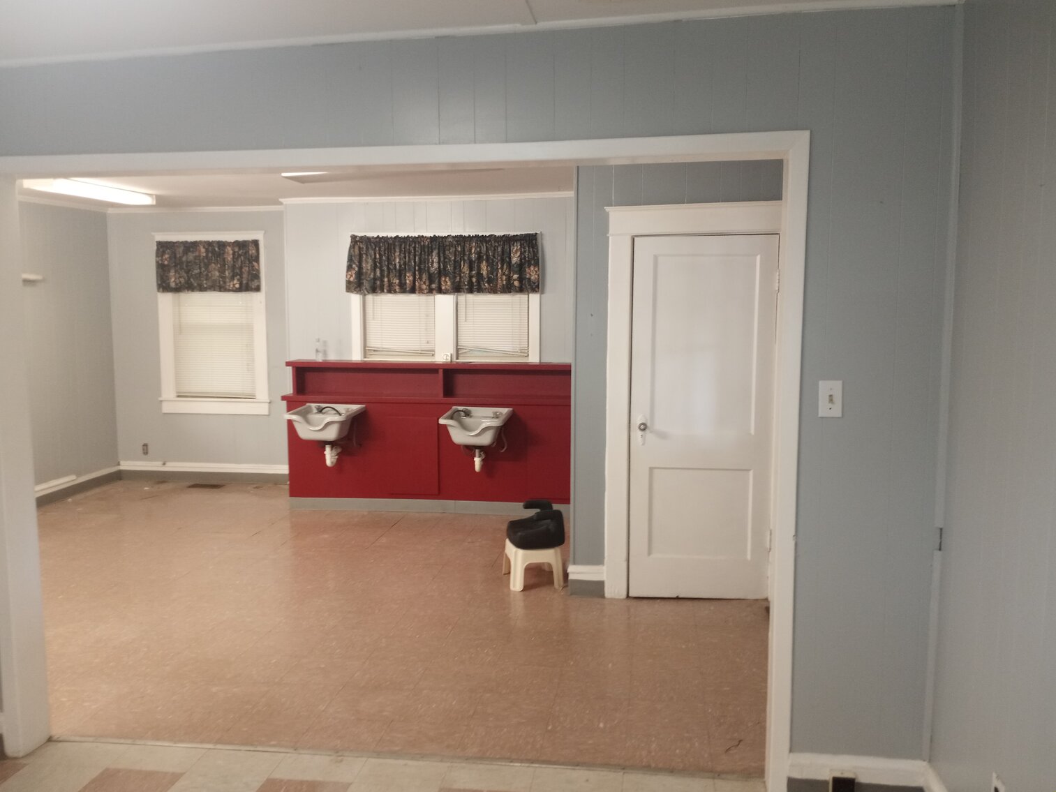 Image for Commercial Investment Opportunity. Former Nail and Hair Salon