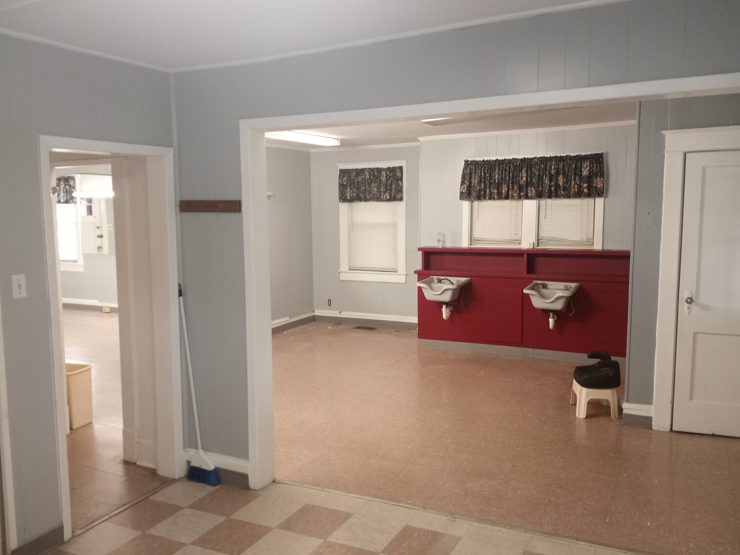 Image for Commercial Investment Opportunity. Former Nail and Hair Salon