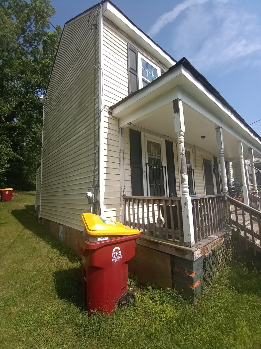 Image for 3 bed 1 Bath 1228 Sq. Single Family Home in Petersburg, Va
