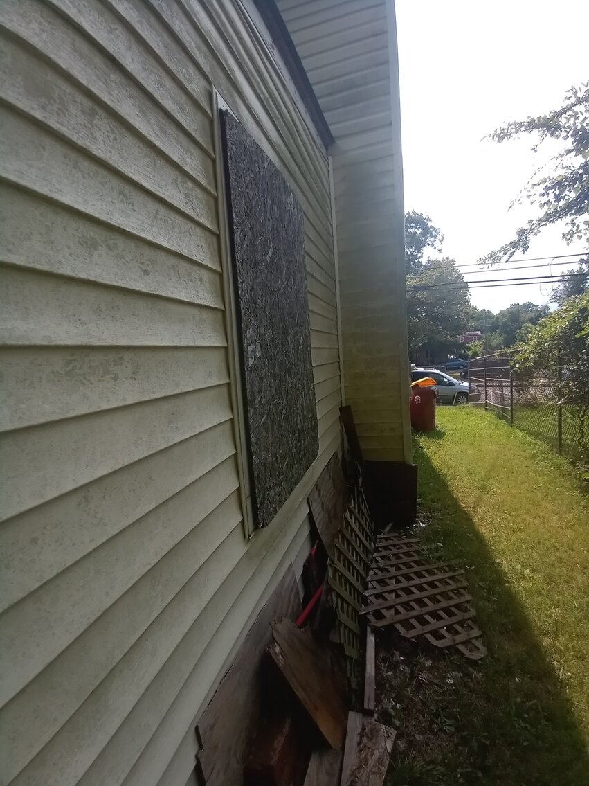 Image for 3 bed 1 Bath 1228 Sq. Single Family Home in Petersburg, Va