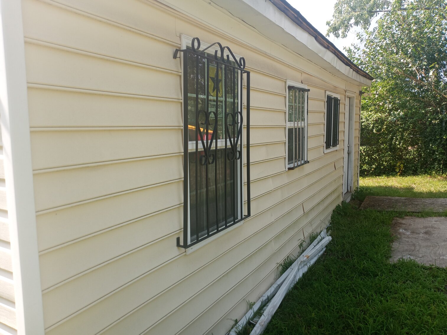 Image for 3 bed 1 Bath 1228 Sq. Single Family Home in Petersburg, Va