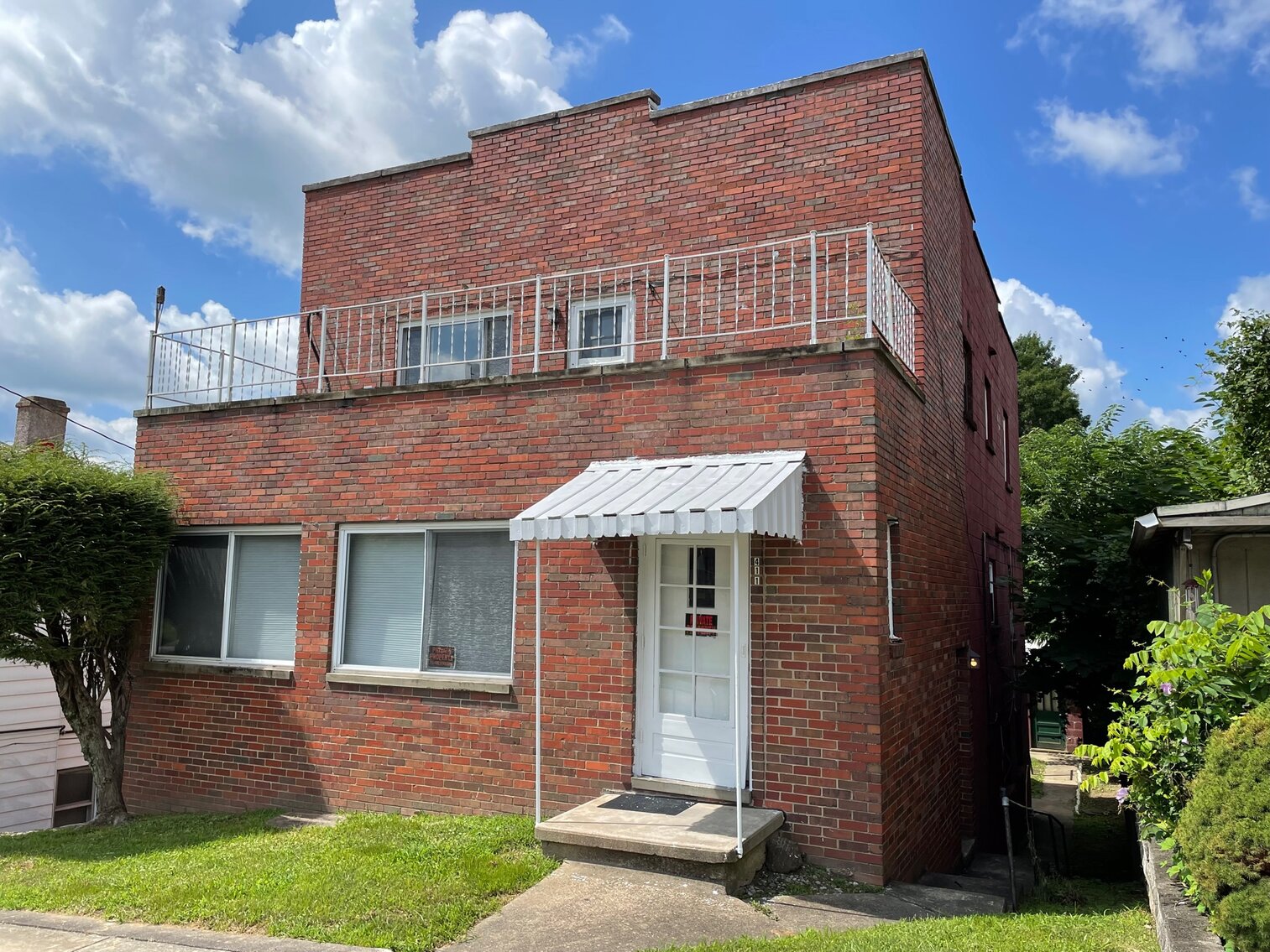 3-Unit Apartment Building in Charleston