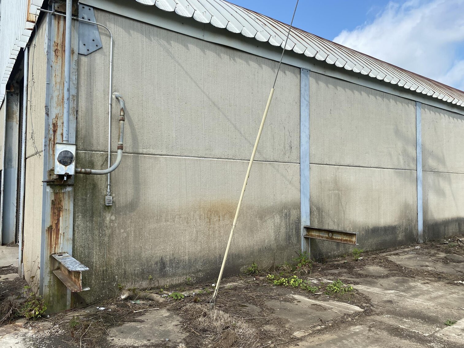 Image for SOLD $297,000 - 9.8 Acre Industrial Complex Selling to the Highest Bidder