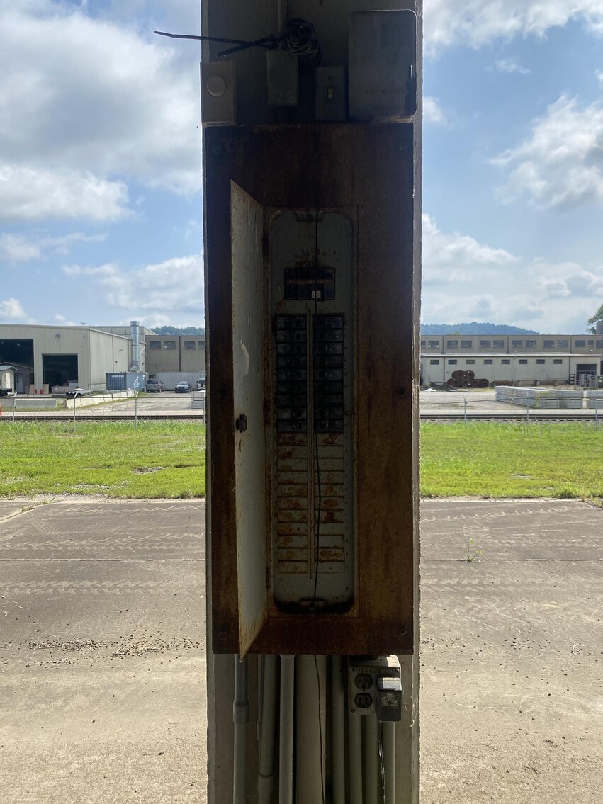 Image for SOLD $297,000 - 9.8 Acre Industrial Complex Selling to the Highest Bidder