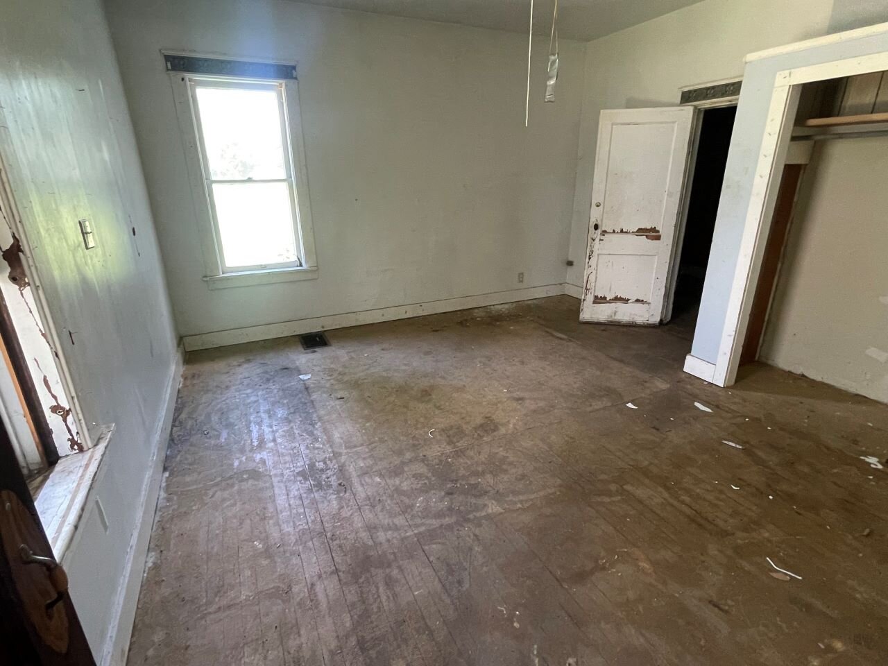 Image for CASH ONLY Real Estate Located at 19 5th Street Clintonville