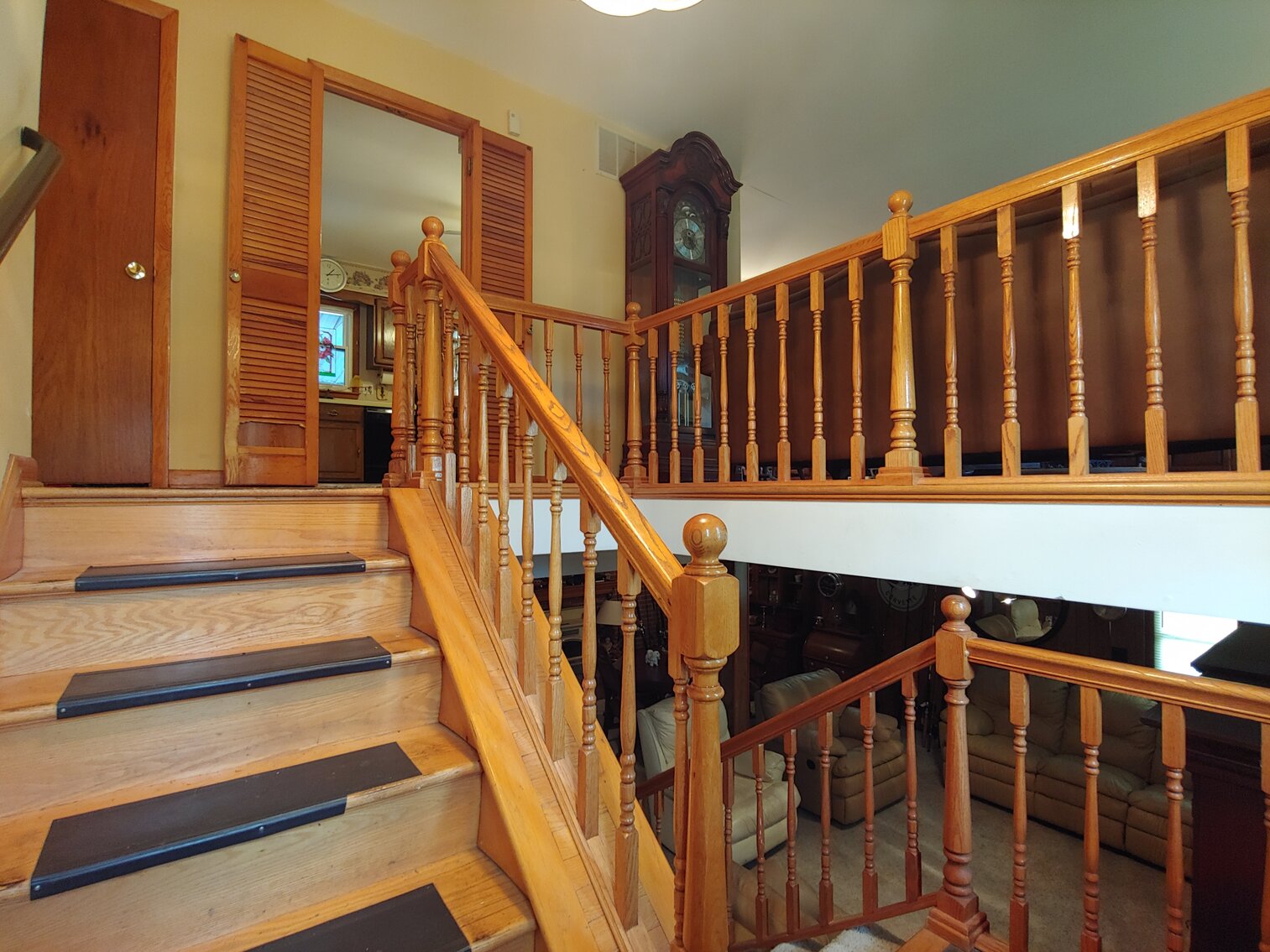 Image for 3 BR BRICK & VINYL SIDED SPLIT LEVEL HOME ON 0.57+/- AC W/ 18’ X 40’ INGROUND POOL; SALTWATER & FRESHWATER FISHING GEAR, 80+ HEAVY DUTY RODS & REELS, COLLECTIBLES, MEMORABILIA, FURNITURE & HOUSEHOLD ITEMS