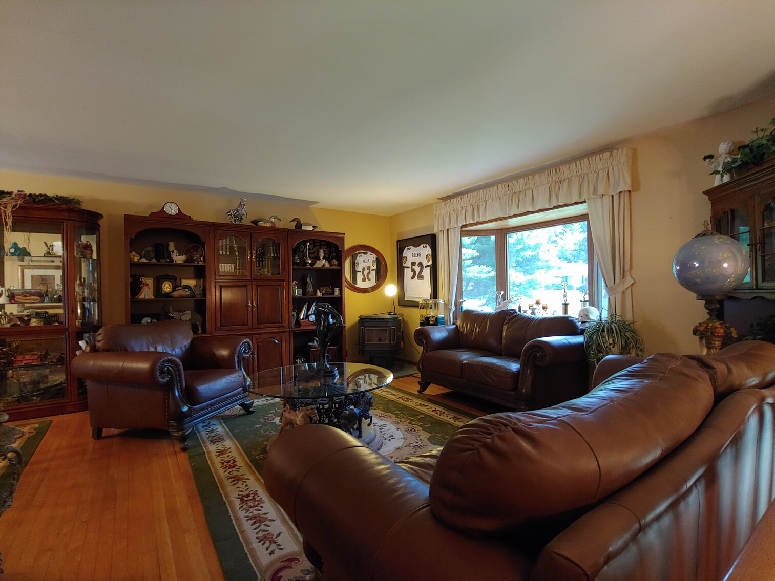 Image for 3 BR BRICK & VINYL SIDED SPLIT LEVEL HOME ON 0.57+/- AC W/ 18’ X 40’ INGROUND POOL; SALTWATER & FRESHWATER FISHING GEAR, 80+ HEAVY DUTY RODS & REELS, COLLECTIBLES, MEMORABILIA, FURNITURE & HOUSEHOLD ITEMS