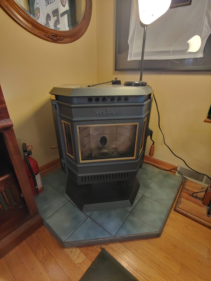 Image for 3 BR BRICK & VINYL SIDED SPLIT LEVEL HOME ON 0.57+/- AC W/ 18’ X 40’ INGROUND POOL; SALTWATER & FRESHWATER FISHING GEAR, 80+ HEAVY DUTY RODS & REELS, COLLECTIBLES, MEMORABILIA, FURNITURE & HOUSEHOLD ITEMS