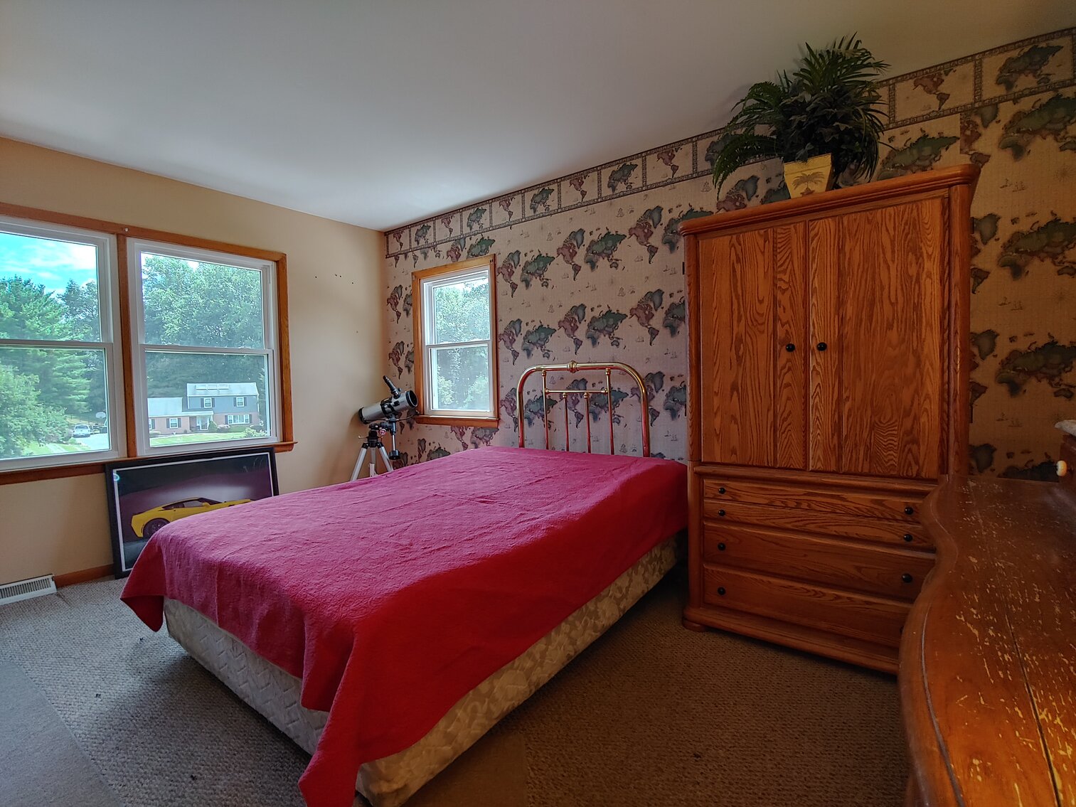 Image for 3 BR BRICK & VINYL SIDED SPLIT LEVEL HOME ON 0.57+/- AC W/ 18’ X 40’ INGROUND POOL; SALTWATER & FRESHWATER FISHING GEAR, 80+ HEAVY DUTY RODS & REELS, COLLECTIBLES, MEMORABILIA, FURNITURE & HOUSEHOLD ITEMS