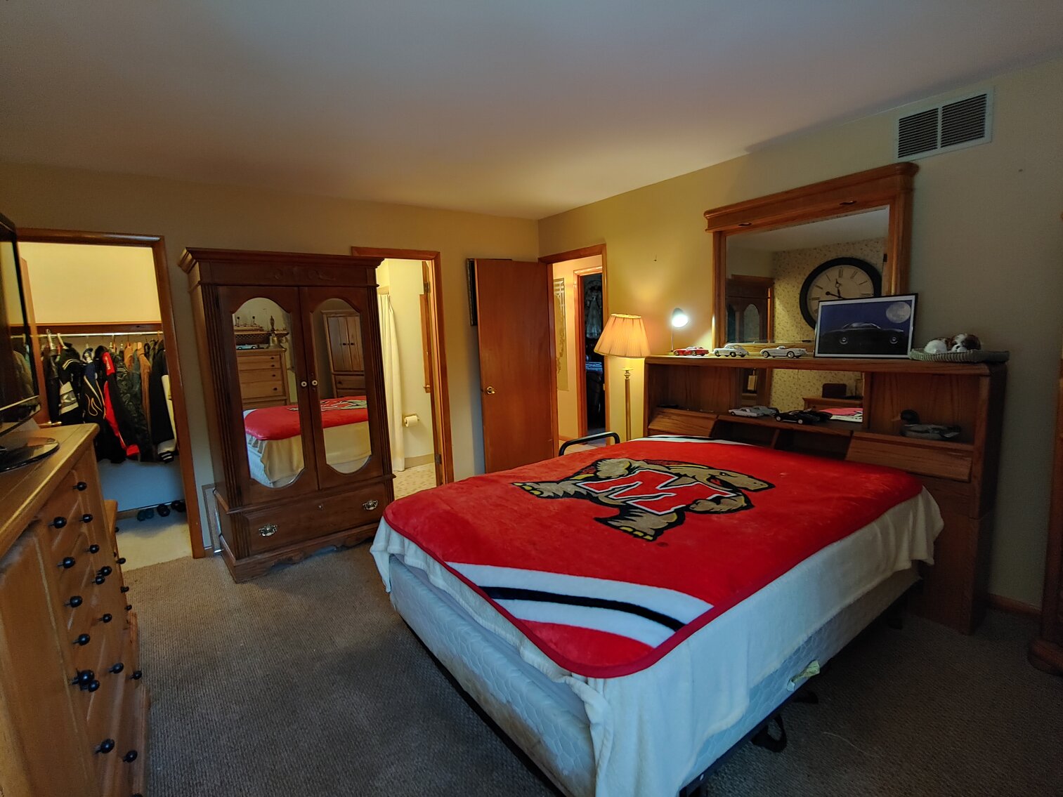 Image for 3 BR BRICK & VINYL SIDED SPLIT LEVEL HOME ON 0.57+/- AC W/ 18’ X 40’ INGROUND POOL; SALTWATER & FRESHWATER FISHING GEAR, 80+ HEAVY DUTY RODS & REELS, COLLECTIBLES, MEMORABILIA, FURNITURE & HOUSEHOLD ITEMS