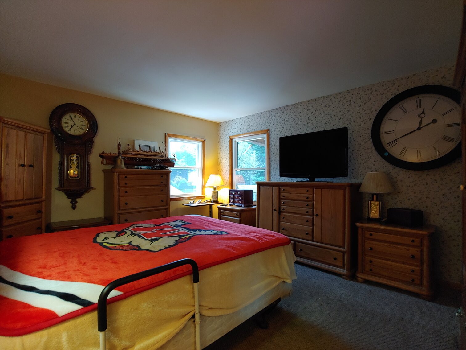 Image for 3 BR BRICK & VINYL SIDED SPLIT LEVEL HOME ON 0.57+/- AC W/ 18’ X 40’ INGROUND POOL; SALTWATER & FRESHWATER FISHING GEAR, 80+ HEAVY DUTY RODS & REELS, COLLECTIBLES, MEMORABILIA, FURNITURE & HOUSEHOLD ITEMS