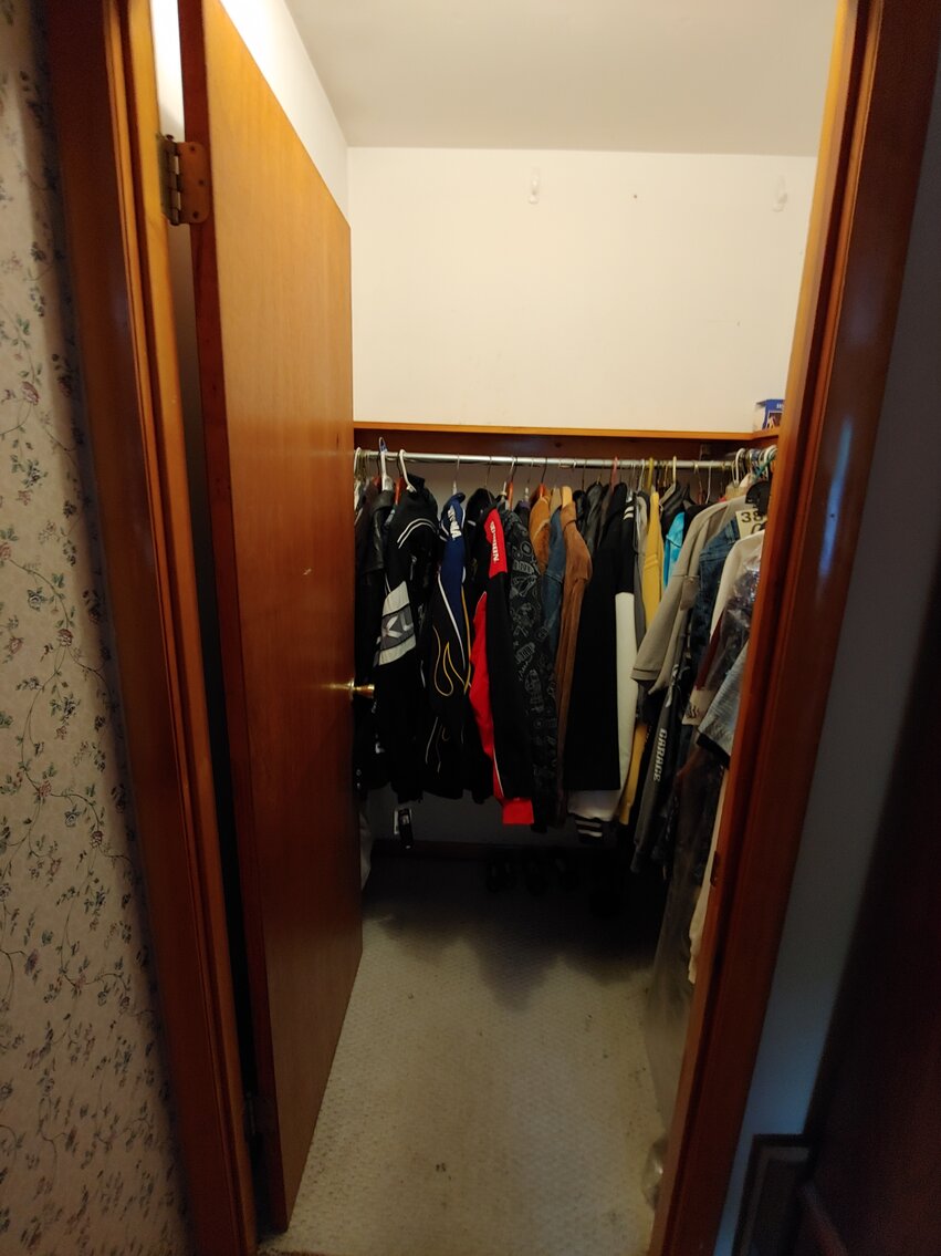 Image for 3 BR BRICK & VINYL SIDED SPLIT LEVEL HOME ON 0.57+/- AC W/ 18’ X 40’ INGROUND POOL; SALTWATER & FRESHWATER FISHING GEAR, 80+ HEAVY DUTY RODS & REELS, COLLECTIBLES, MEMORABILIA, FURNITURE & HOUSEHOLD ITEMS