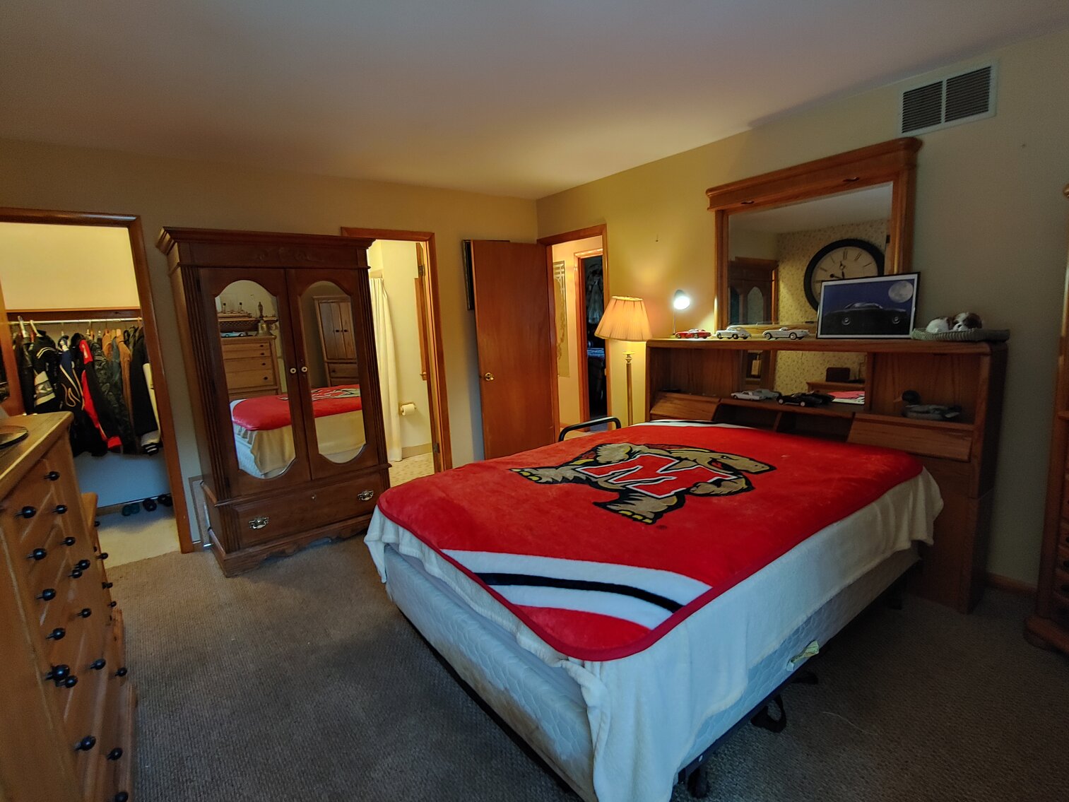 Image for 3 BR BRICK & VINYL SIDED SPLIT LEVEL HOME ON 0.57+/- AC W/ 18’ X 40’ INGROUND POOL; SALTWATER & FRESHWATER FISHING GEAR, 80+ HEAVY DUTY RODS & REELS, COLLECTIBLES, MEMORABILIA, FURNITURE & HOUSEHOLD ITEMS