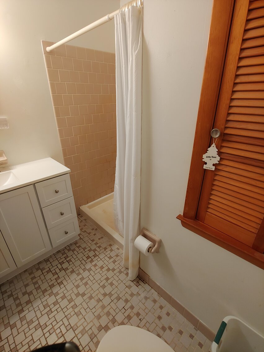 Image for 3 BR BRICK & VINYL SIDED SPLIT LEVEL HOME ON 0.57+/- AC W/ 18’ X 40’ INGROUND POOL; SALTWATER & FRESHWATER FISHING GEAR, 80+ HEAVY DUTY RODS & REELS, COLLECTIBLES, MEMORABILIA, FURNITURE & HOUSEHOLD ITEMS