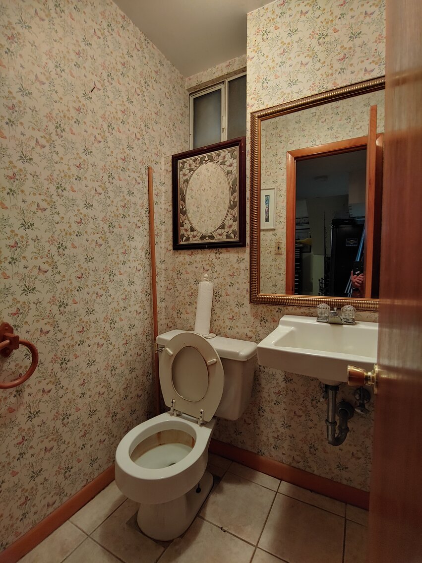 Image for 3 BR BRICK & VINYL SIDED SPLIT LEVEL HOME ON 0.57+/- AC W/ 18’ X 40’ INGROUND POOL; SALTWATER & FRESHWATER FISHING GEAR, 80+ HEAVY DUTY RODS & REELS, COLLECTIBLES, MEMORABILIA, FURNITURE & HOUSEHOLD ITEMS