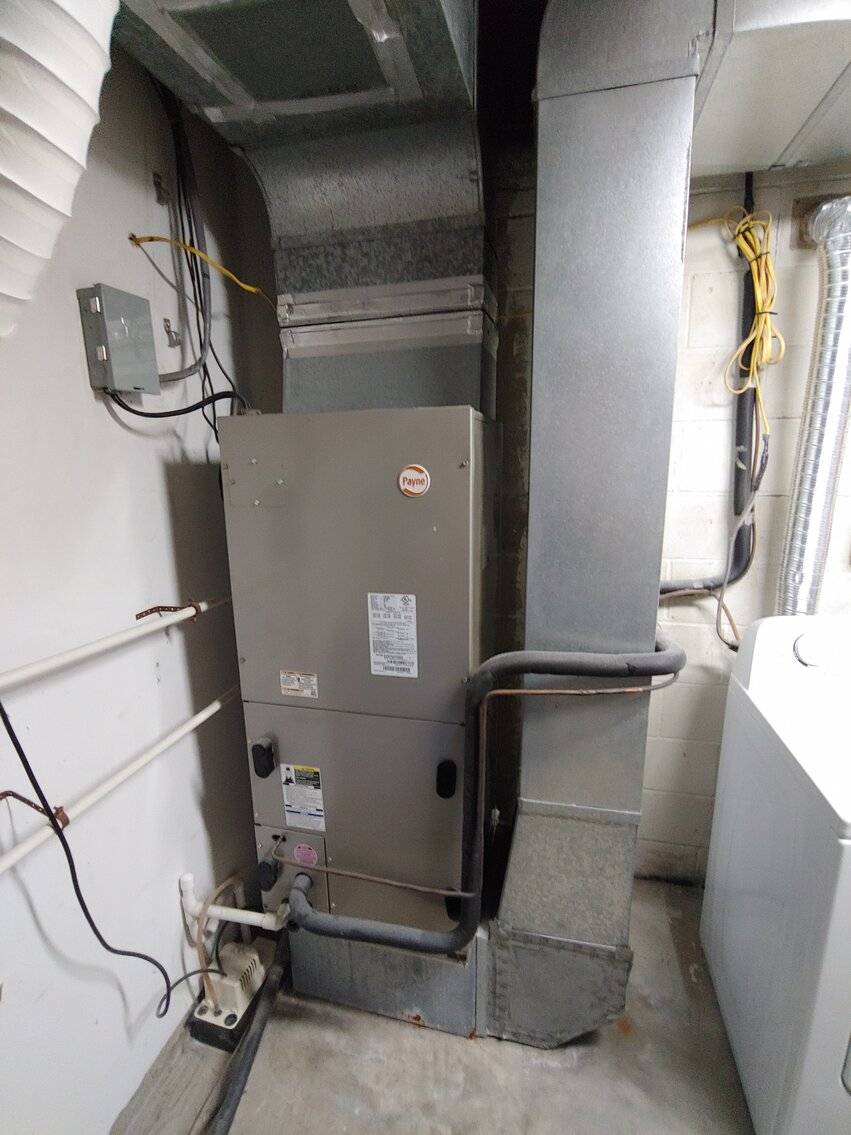 Image for 3 BR BRICK & VINYL SIDED SPLIT LEVEL HOME ON 0.57+/- AC W/ 18’ X 40’ INGROUND POOL; SALTWATER & FRESHWATER FISHING GEAR, 80+ HEAVY DUTY RODS & REELS, COLLECTIBLES, MEMORABILIA, FURNITURE & HOUSEHOLD ITEMS