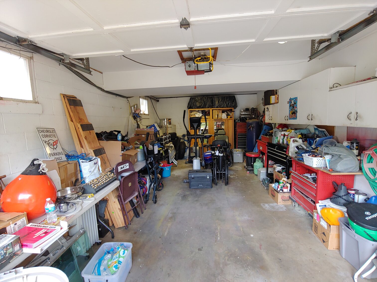 Image for 3 BR BRICK & VINYL SIDED SPLIT LEVEL HOME ON 0.57+/- AC W/ 18’ X 40’ INGROUND POOL; SALTWATER & FRESHWATER FISHING GEAR, 80+ HEAVY DUTY RODS & REELS, COLLECTIBLES, MEMORABILIA, FURNITURE & HOUSEHOLD ITEMS