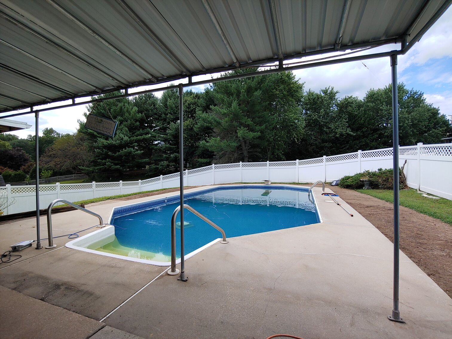 Image for 3 BR BRICK & VINYL SIDED SPLIT LEVEL HOME ON 0.57+/- AC W/ 18’ X 40’ INGROUND POOL; SALTWATER & FRESHWATER FISHING GEAR, 80+ HEAVY DUTY RODS & REELS, COLLECTIBLES, MEMORABILIA, FURNITURE & HOUSEHOLD ITEMS