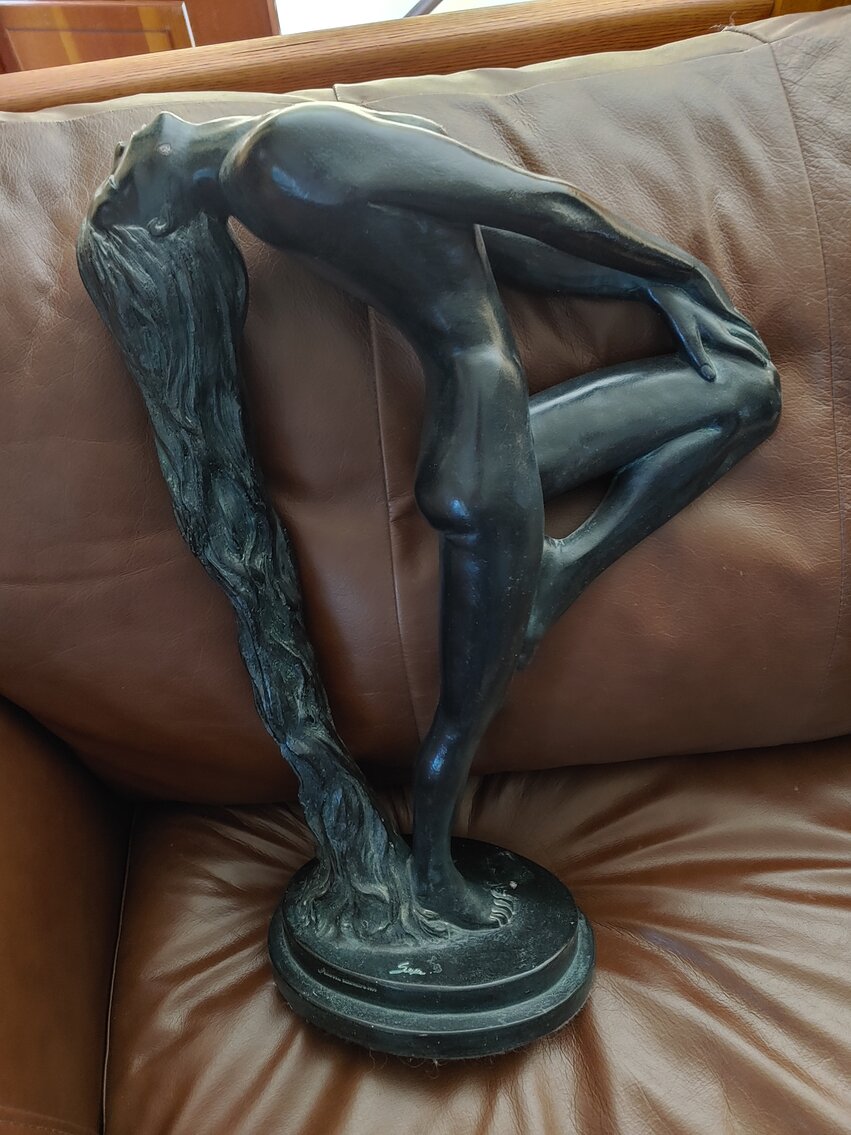 Image for 3 BR BRICK & VINYL SIDED SPLIT LEVEL HOME ON 0.57+/- AC W/ 18’ X 40’ INGROUND POOL; SALTWATER & FRESHWATER FISHING GEAR, 80+ HEAVY DUTY RODS & REELS, COLLECTIBLES, MEMORABILIA, FURNITURE & HOUSEHOLD ITEMS